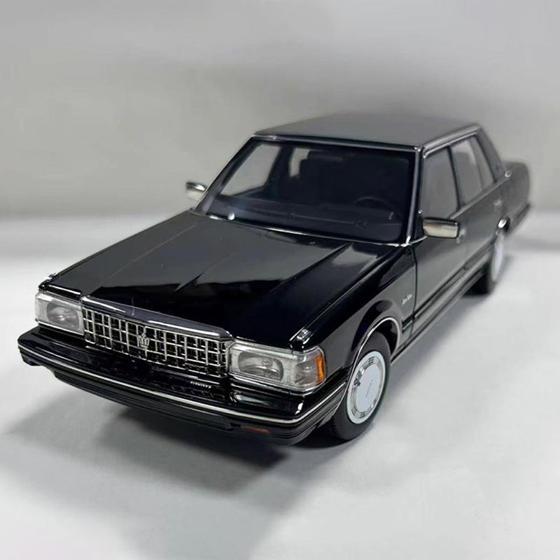 Xiaoguang 1:18 Toyota Crown M122 Alloy Diecast Model Car