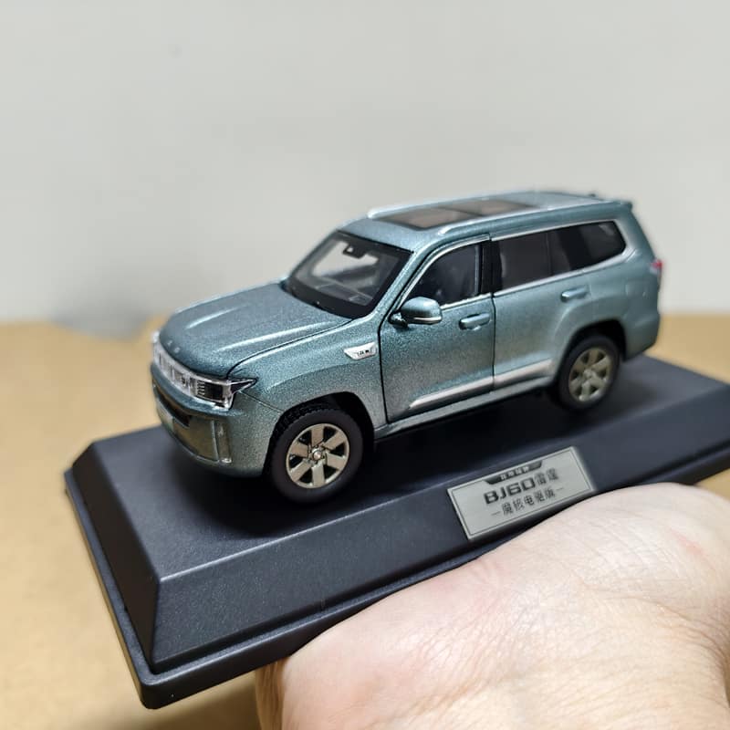 OEM Beijing BJ30 / BJ40 / BJ60 1:43 Diecast Model Car