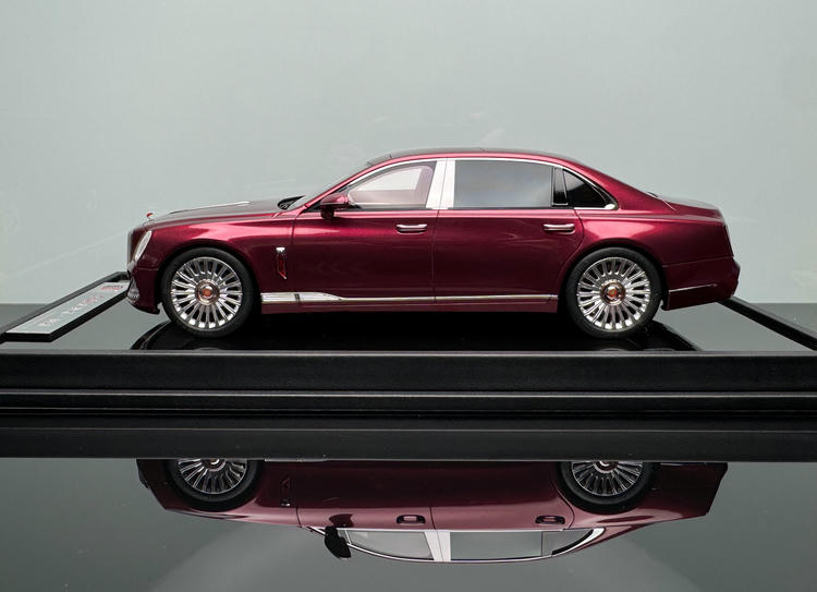 Hongqi Guoya 1:18 Resin Model Car – Red Hardcover Limited Edition (1 of 399)