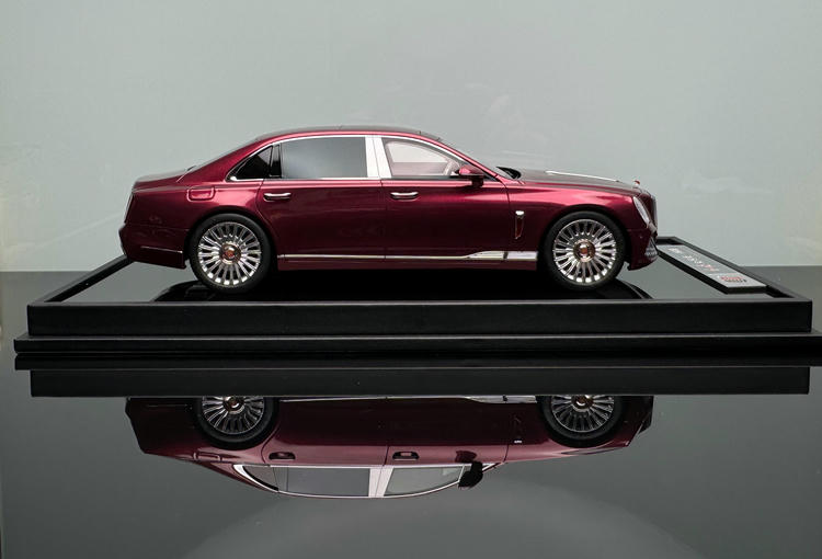 Hongqi Guoya 1:18 Resin Model Car – Red Hardcover Limited Edition (1 of 399)