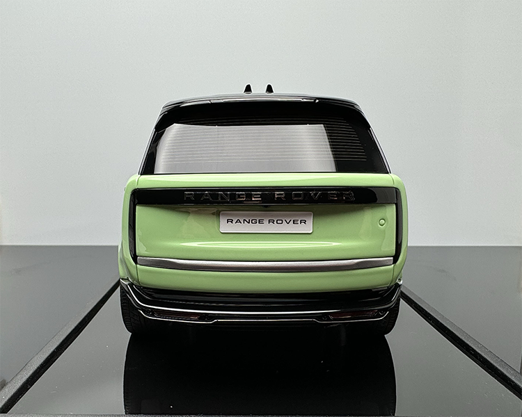 MOTORHELIX 1/18 Land Rover Range Rover Premium Genesis Extended Edition Resin Car Model Collection