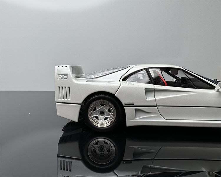 1/18 KYOSHO Ferrari F40 Diecast Car Model Supercars