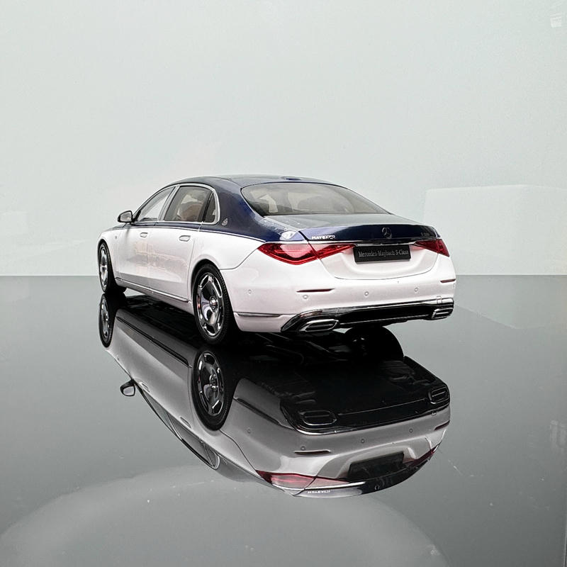 Almost Real 1:18 Mercedes-Maybach S-Class 2021 Diecast – Blue & White