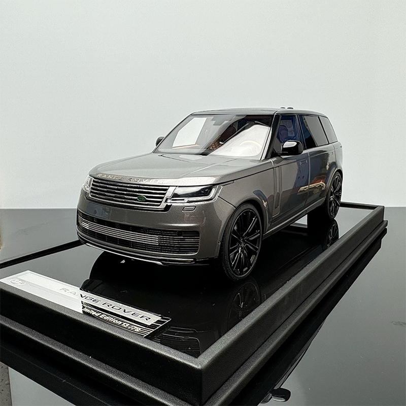 MOTORHELIX 1/18 Land Rover Range Rover Premium Genesis Extended Edition Resin Car Model Collection