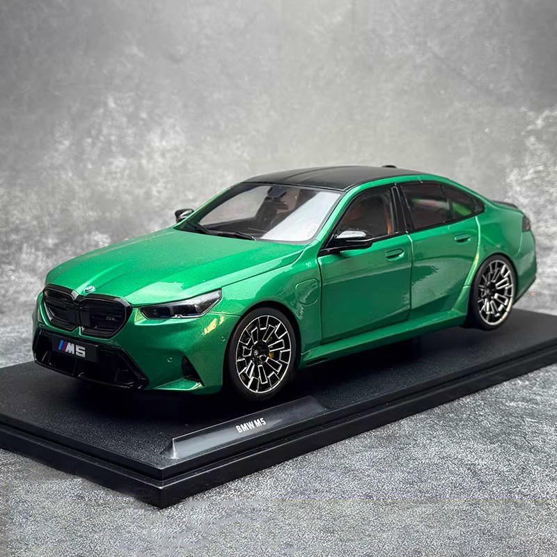 SOLIDO 1:18 BMW M5 M Isle of Man 2025 Alloy Diecast Model