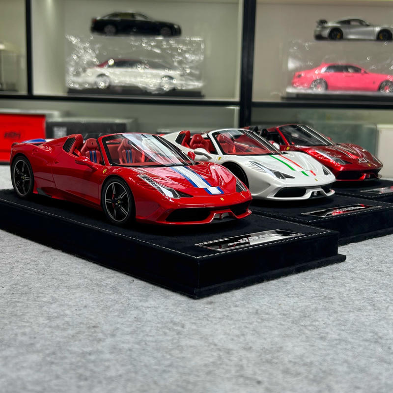 HH Model 1:18 Ferrari 458 Speciale Resin Model Car