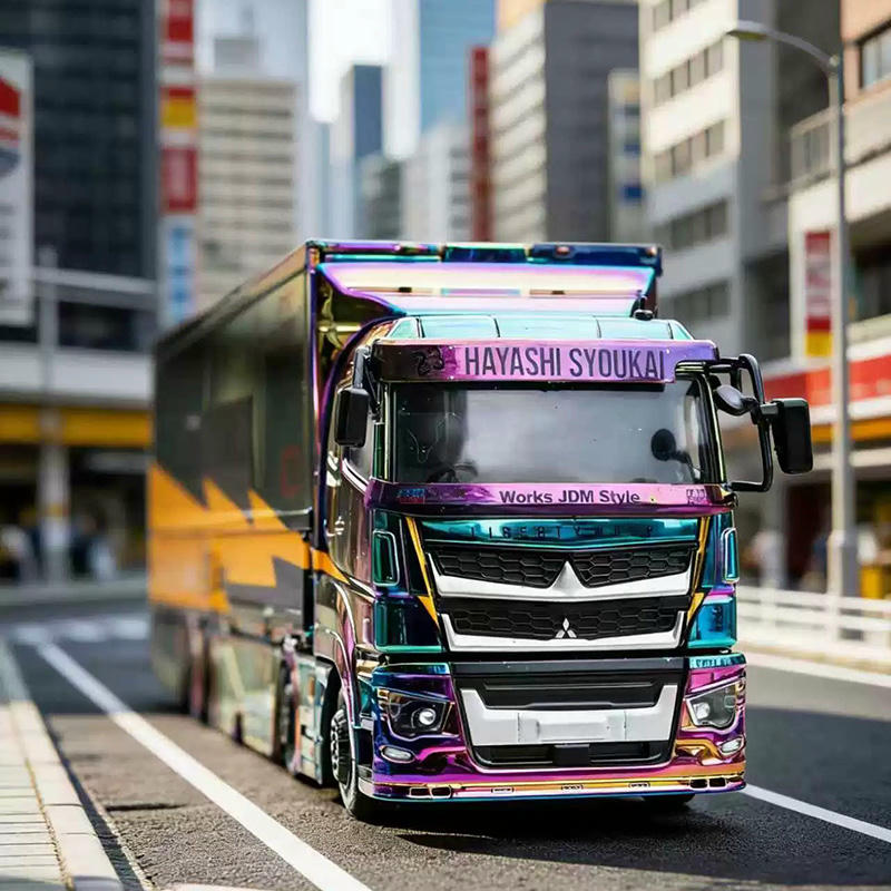 GCD 1:64 Mitsubishi Fuso Super Great LB‑TRUCKS Diecast Model – Chameleon