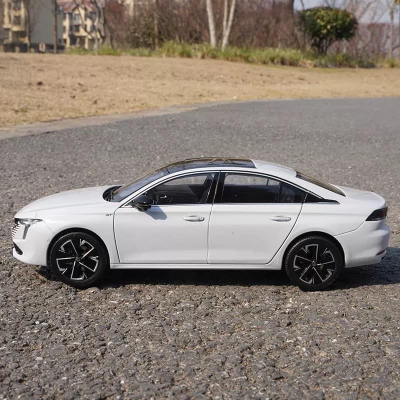 Original 1:18 Peugeot 508L 2023 Alloy Diecast Model
