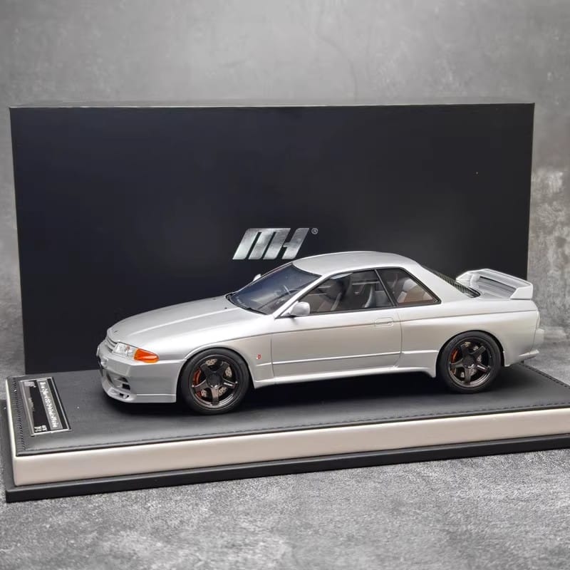 MH Nissan Skyline GT-R (R32) 1:18 Resin Model Car – YX car model