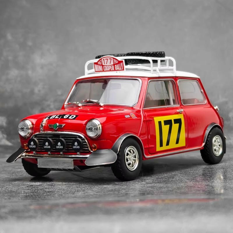 Tiny 1:18 Mini Cooper Morris 1300 Model Car