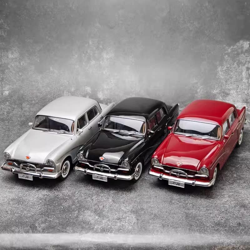 Original Factory 1:18 Shanghai SH760 Classic Vintage Sedan Diecast Model