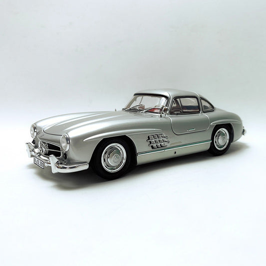 Schuco 1:18 Mercedes-Benz 300 SL Gullwing diecast model