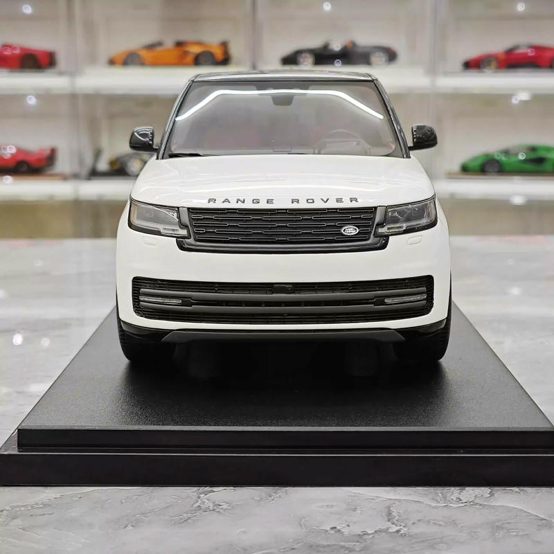 GT Spirit 1:18 Range Rover P530 Resin Model — GT533