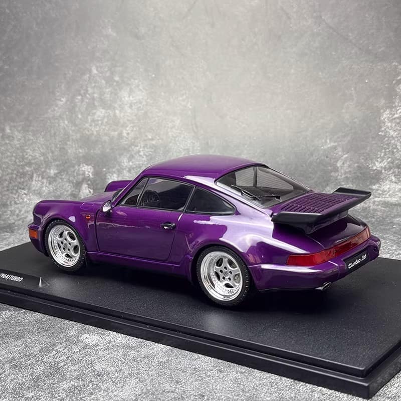 Solido 1:18 Porsche 911 (964) Turbo 1990 Diecast Model-S1803412