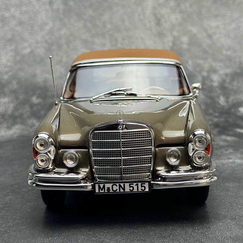 Norev Mercedes-Benz 280SE Cabriolet W111 1:18 Diecast Model Car