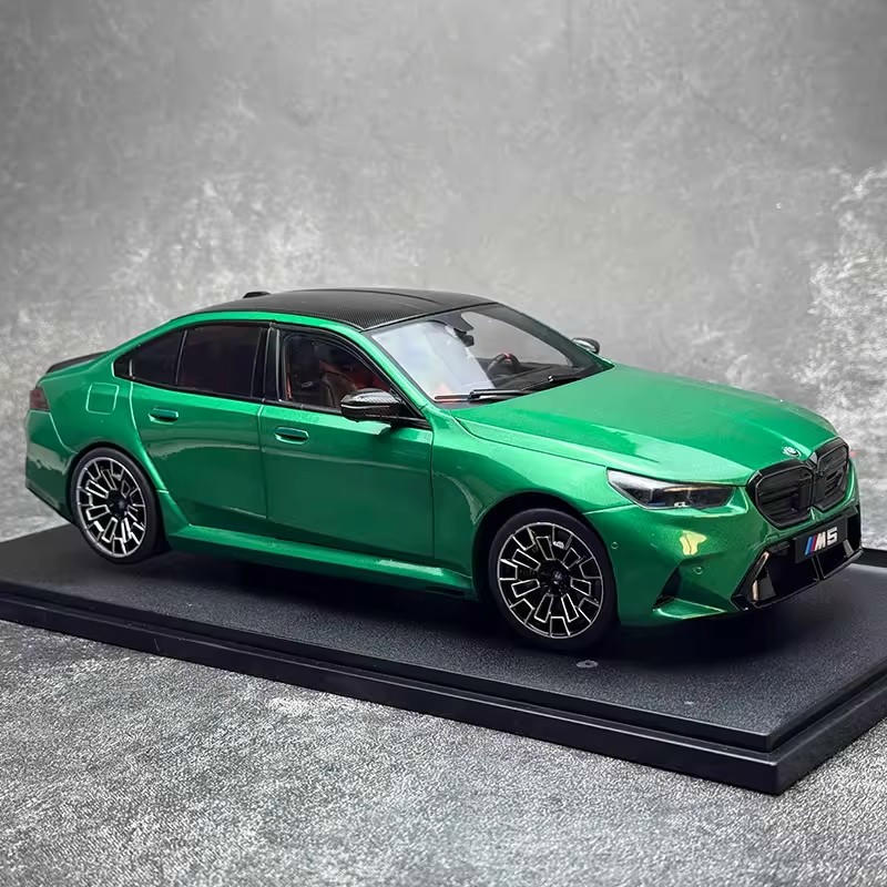 SOLIDO 1:18 BMW M5 M Isle of Man 2025 Alloy Diecast Model