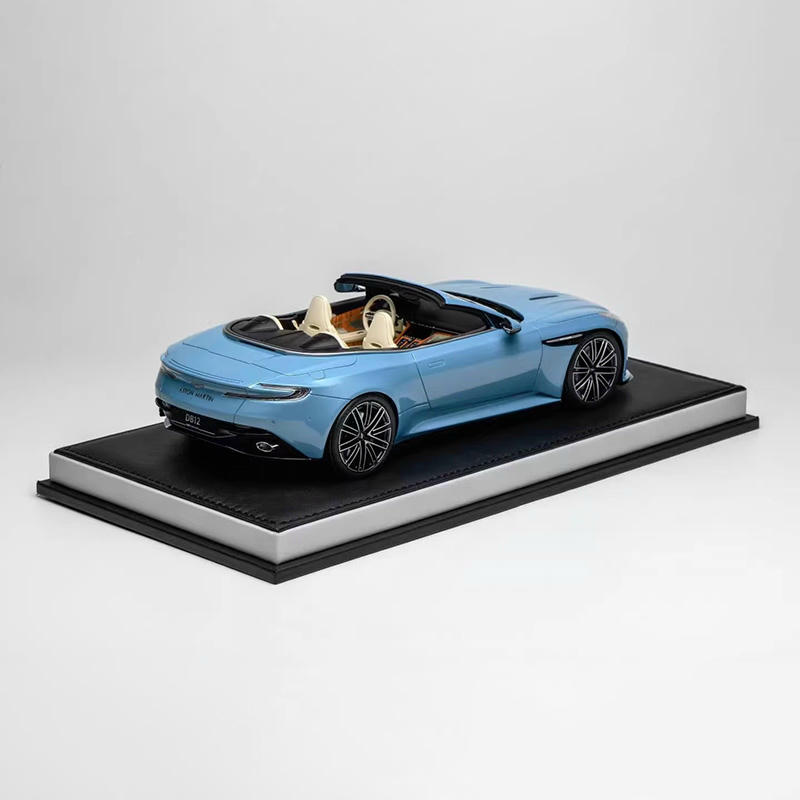 Motorhelix 1:18 Aston Martin DB12 Volante Resin Model