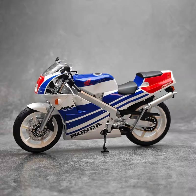 AOSHIMA 1:12 Honda NSR 250R SP R4 Rothmans MC18 Motorcycle Model