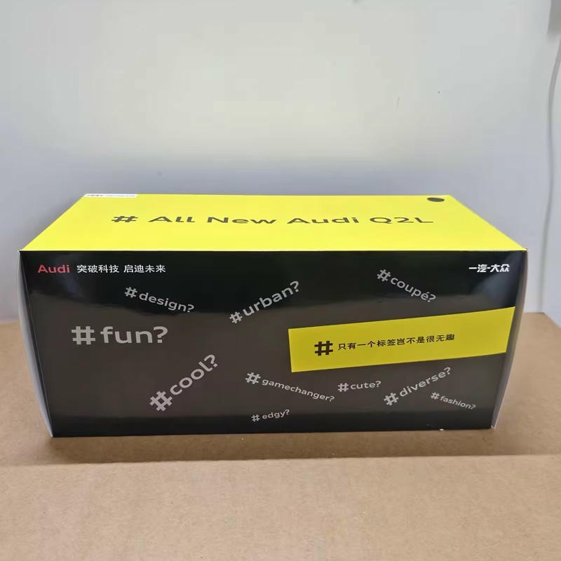 1:18 Audi Q2L Diecast Model Car