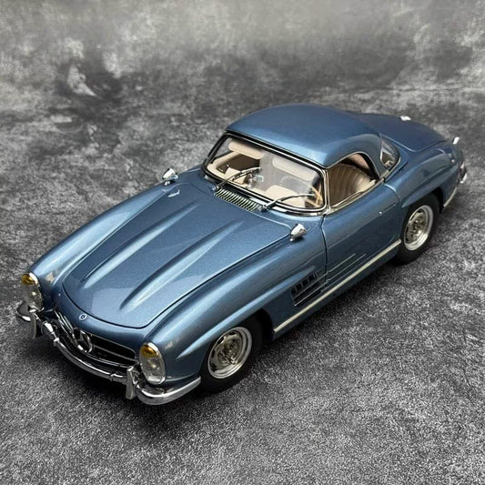 CMC 1:18 Mercedes-Benz 300SL W198 Diecast Model