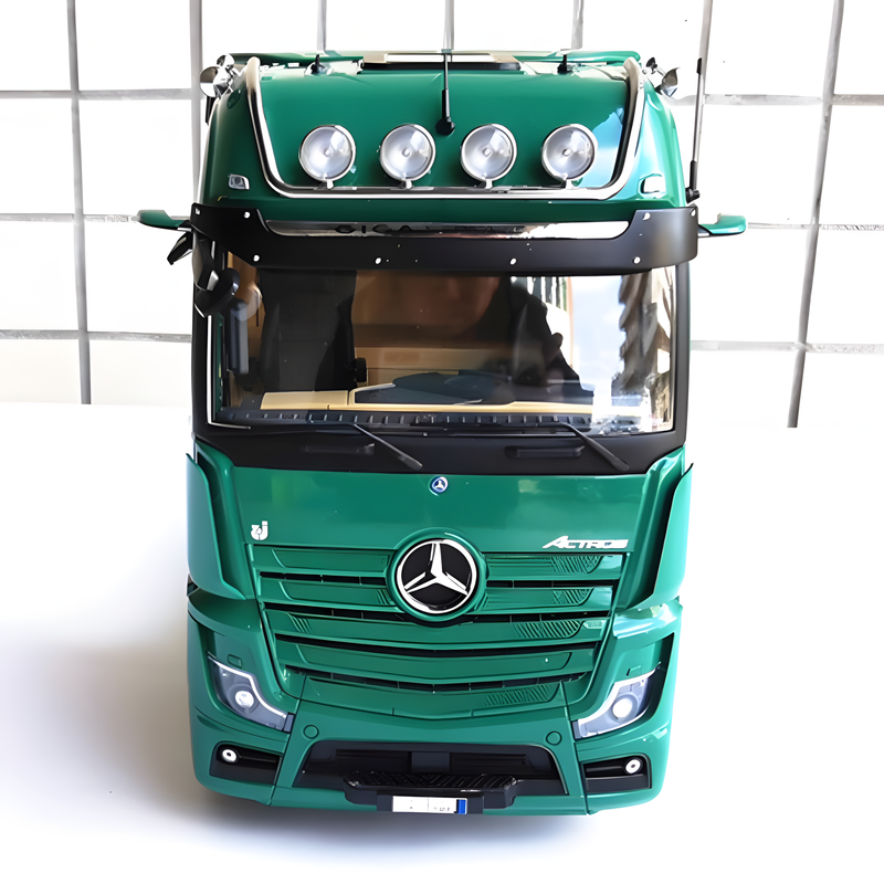 NZG 1:18 Mercedes-Benz Actros GigaSpace 4×2 Middle East Green Diecast Model