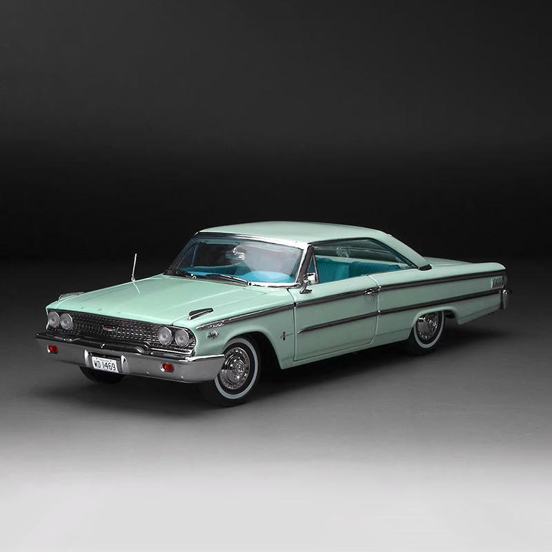 Sunstar 1:18 1963 Ford Galaxie 500XL Alloy Model