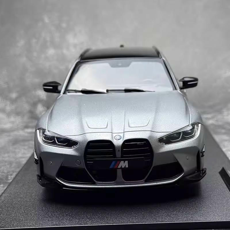 1/18  M3ツーリング G81 マットシルバー ソリド製ダイキャスト製 1/18 BMW M3ツーリング G81 マットシルバー ソリド製ダイキャスト製