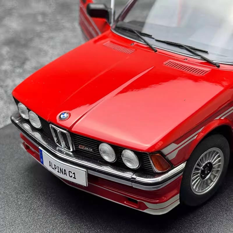 SOLIDO 1:18 BMW ALPINA E21 323i 1980 Alloy Diecast Model