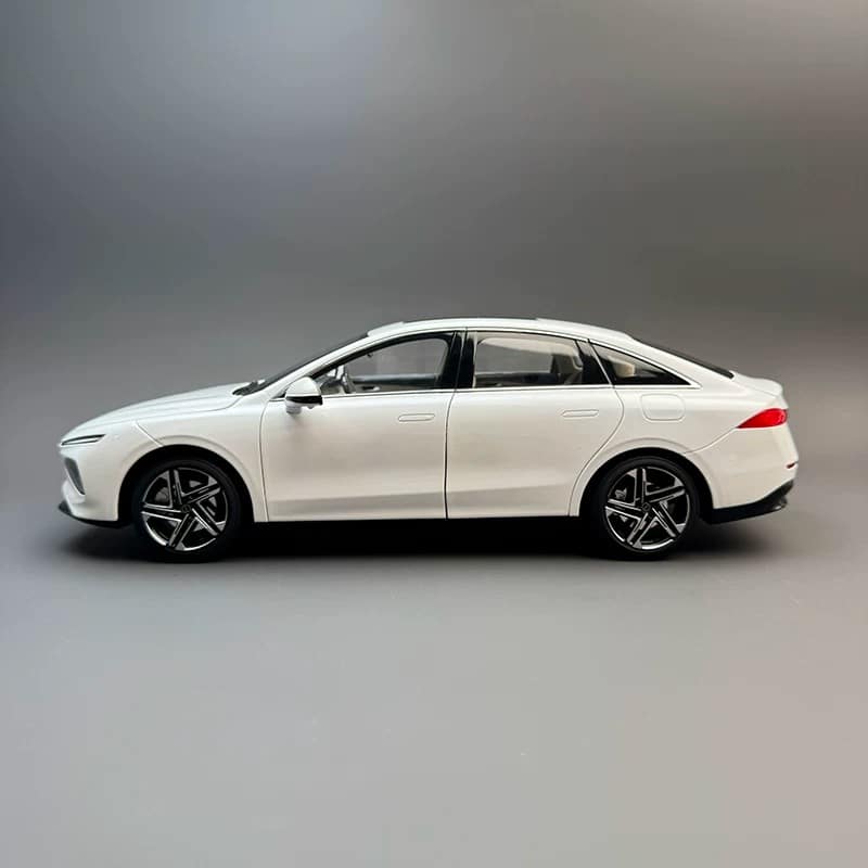 SAIC Roewe D7 EV 1:16 Official Licensed Diecast Model