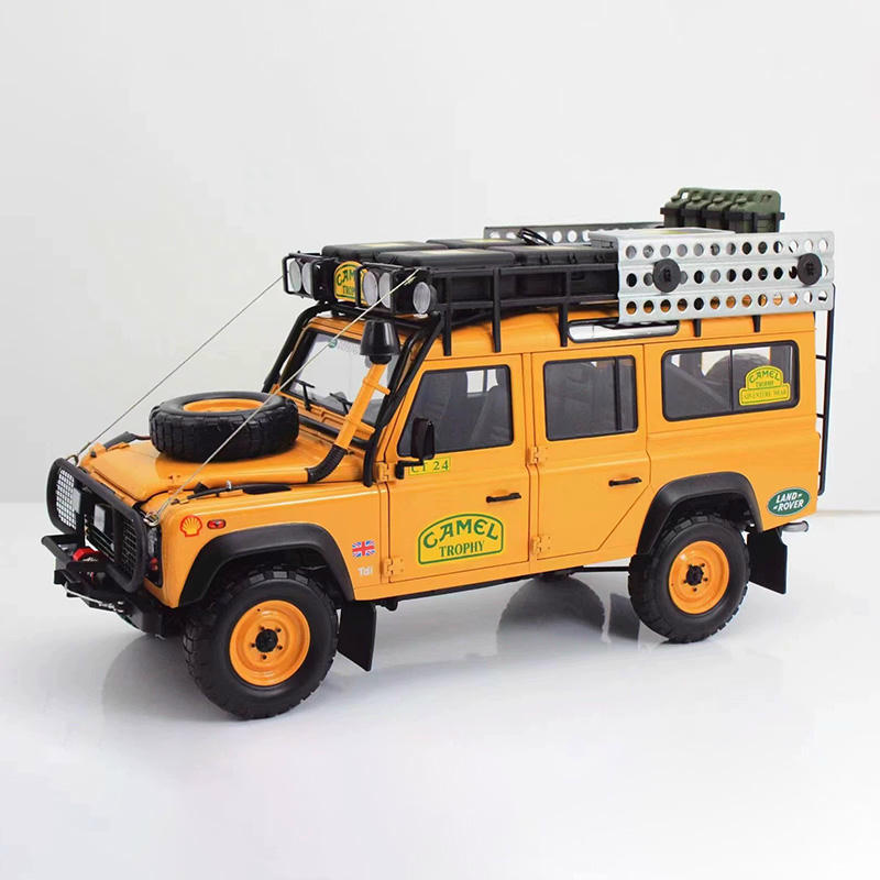 Almost Real 1:18 Land Rover Defender 110 Camel Trophy 1993 Diecast Model