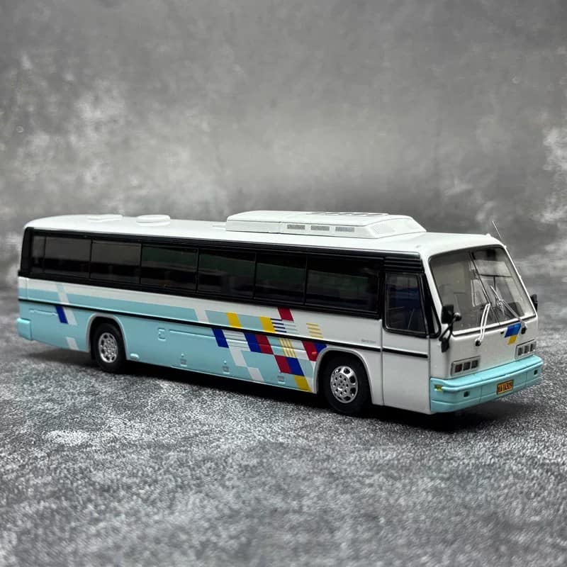 Cheying Shiguang 1:64 Guilin Daewoo BH115H Luxury Coach Bus Diecast Model