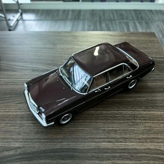Norev Mercedes-Benz 200 (1968) 1:18 Diecast Model Car