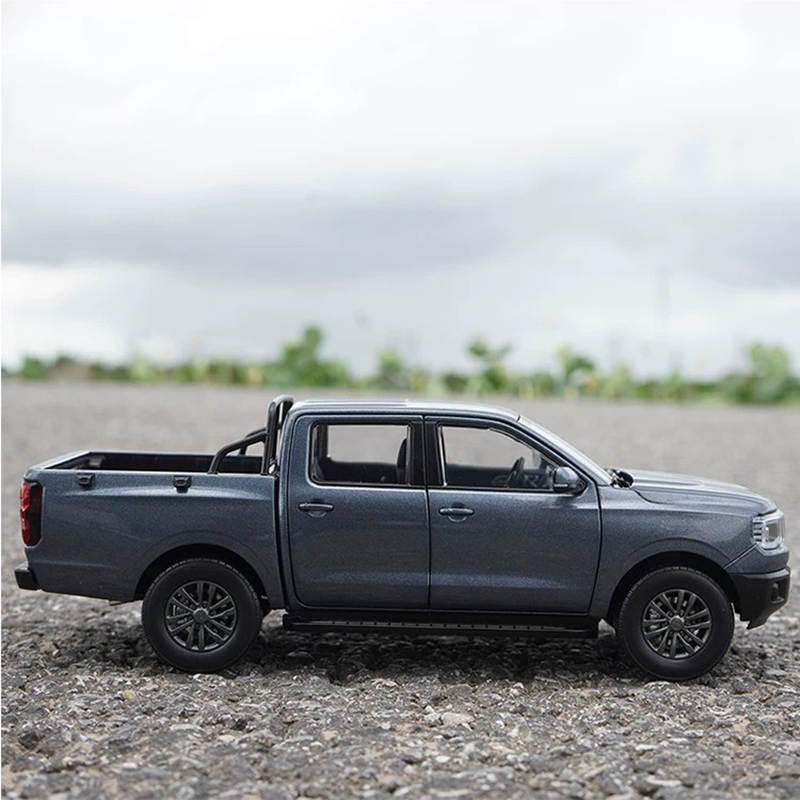 JMC Yuhu Pickup Truck 1:22 Diecast Model Car – Official Alloy Collectible