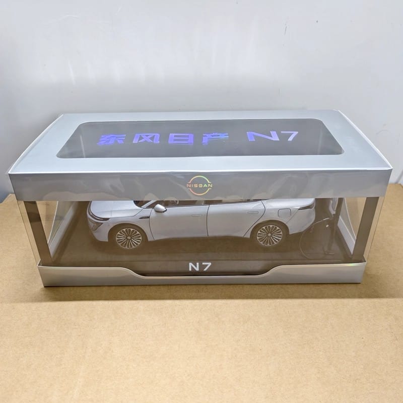 Dongfeng Nissan N7 1:18 Alloy Diecast Model Car