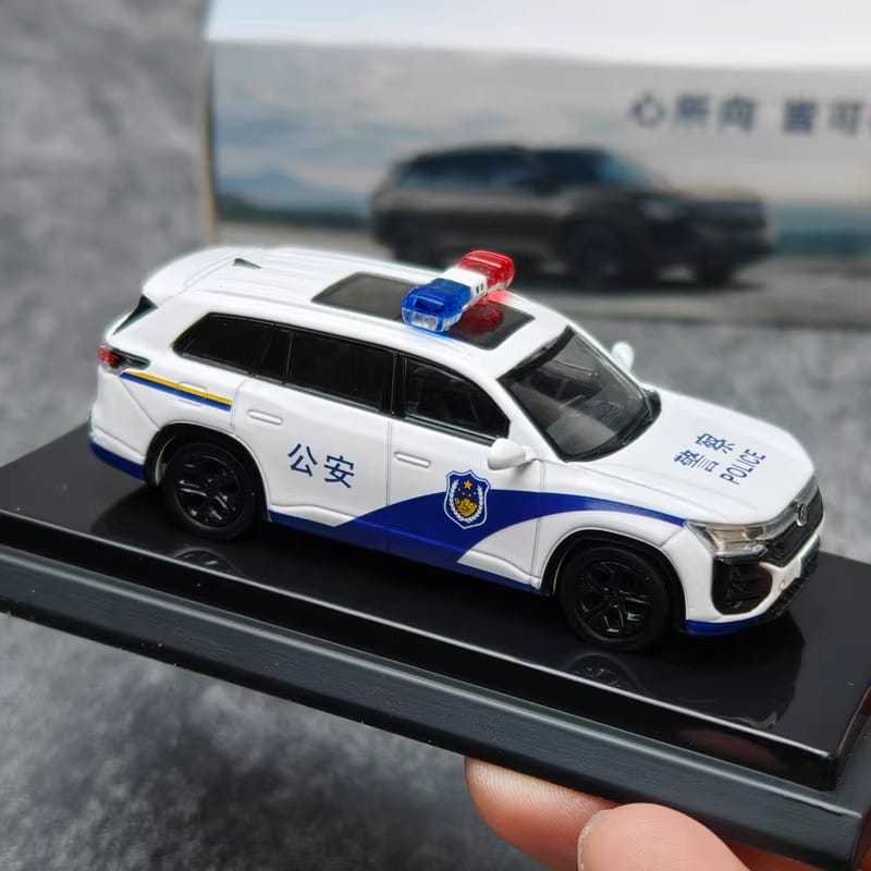 SAIC Volkswagen Teramont Pro 1:64 Diecast SUV Model