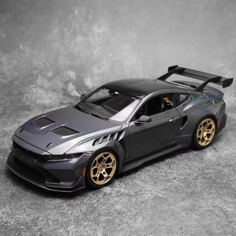 Maisto 1:18 Ford Mustang GTD Diecast Car
