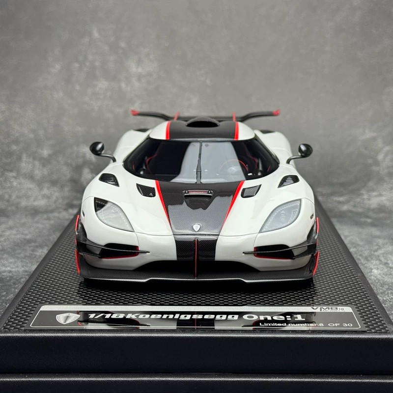 VMB 1:18 Koenigsegg ONE:1 Resin Model – White / Silver – YX car model