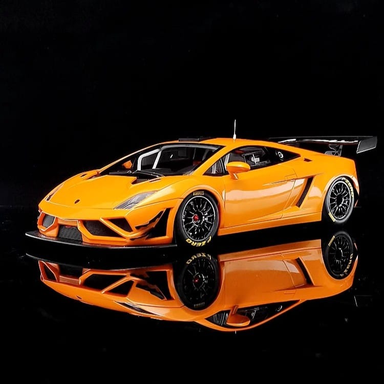 AUTOart Lamborghini Gallardo GT3 FL2 (2013) – 1:18 Scale Mode  (Full Display Version)（81358）（81357）
