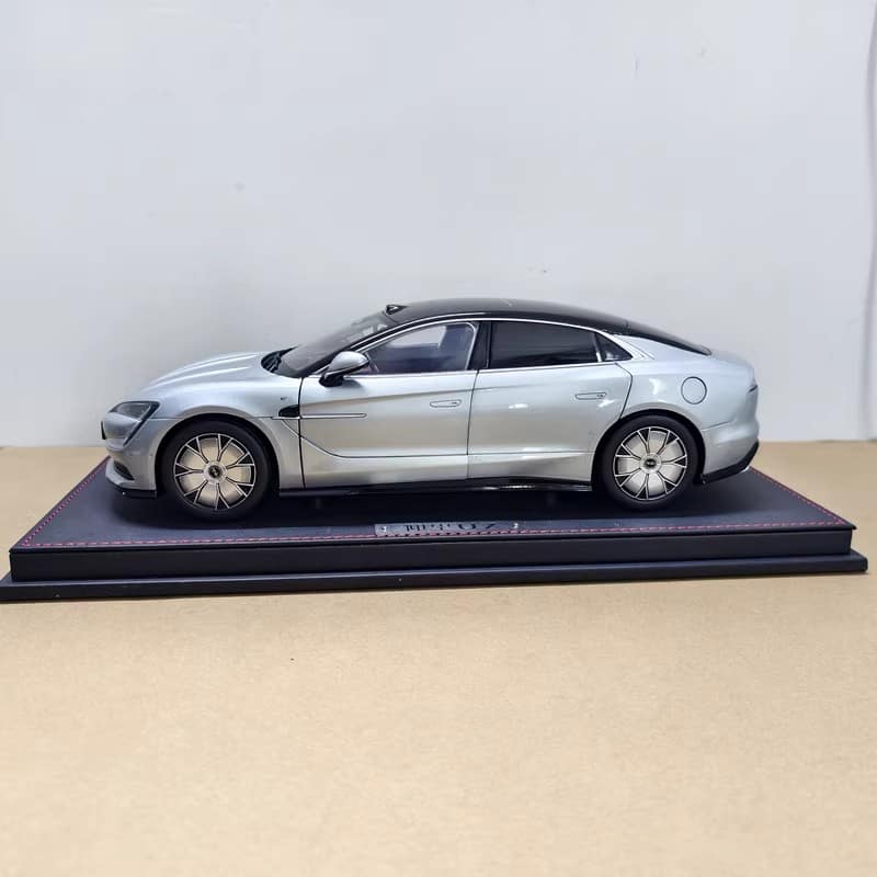 Original Manufacturer 1:18 BYD Yangwang U9 Electric Hypercar Diecast Model