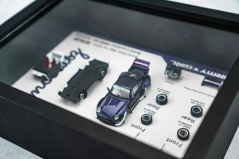 Motorhelix 1:64 Porsche RWB 964 Army Girl – Structure Display Frame Set