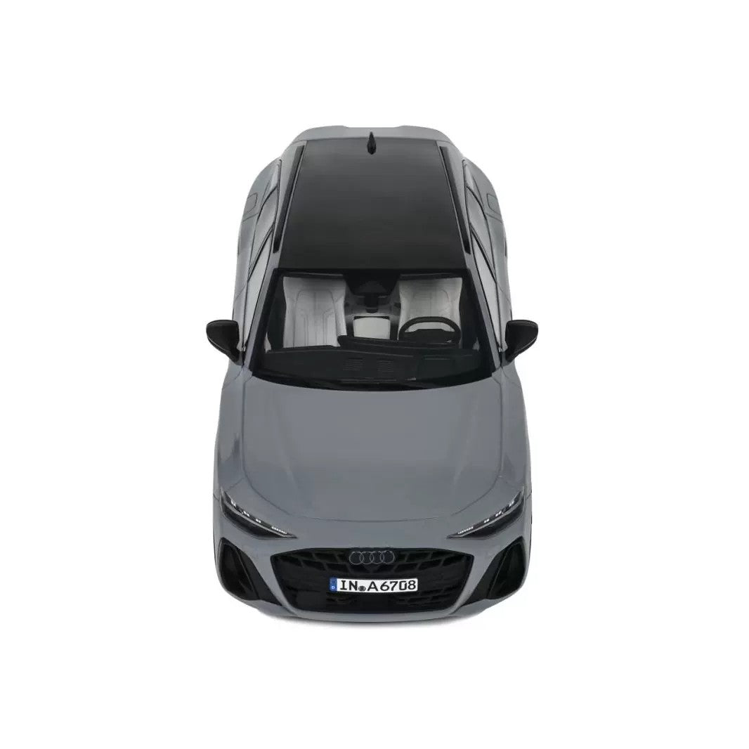 OTTO 1:18 Audi A6 Avant e-hybrid quattro Resin Model