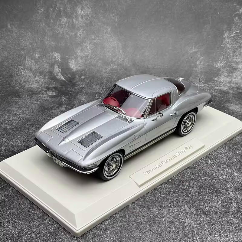 Norev 1:18 Corvette Sting Ray 1963 Diecast Model Car