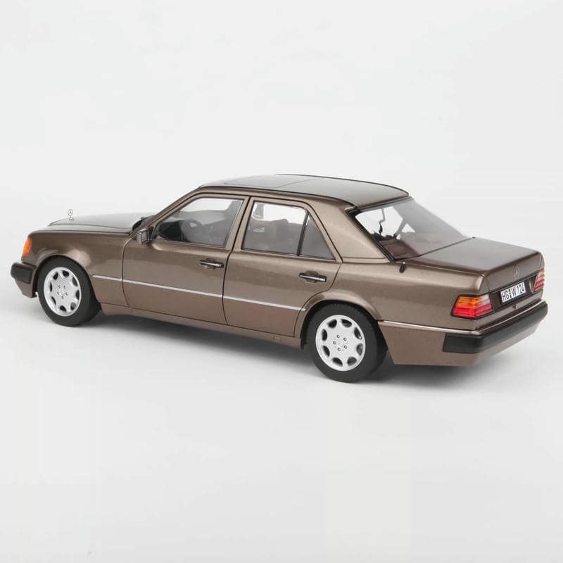NOREV 1:18 Mercedes-Benz 500 E W124 (1990) Fully Opening Diecast Model Car