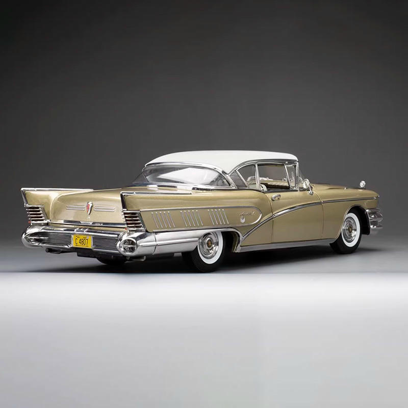 SunStar 1:18 Buick Limited Riviera Coupe 1958 Diecast Model Car