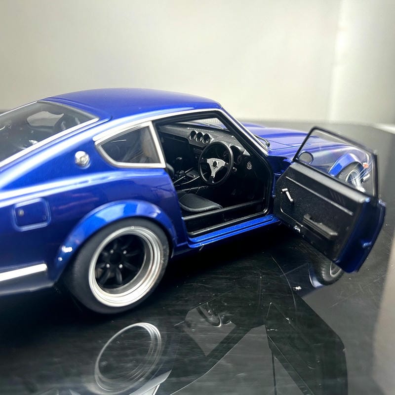AUTOart Nissan Fairlady Z (S30) 30th Anniversary 1:18 Diecast Model Car