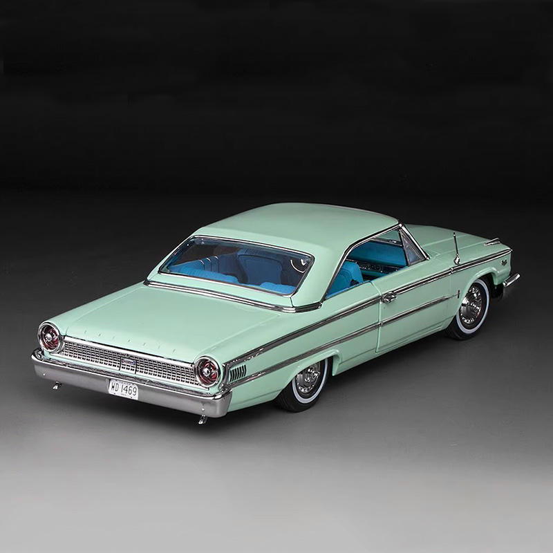 Sunstar 1:18 1963 Ford Galaxie 500XL Alloy Model