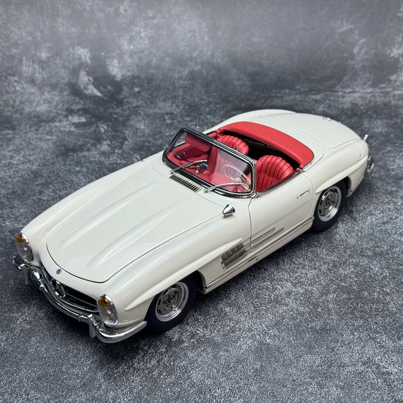 CMC 1:18 Mercedes-Benz 300SL Roadster Coupe Diecast Model