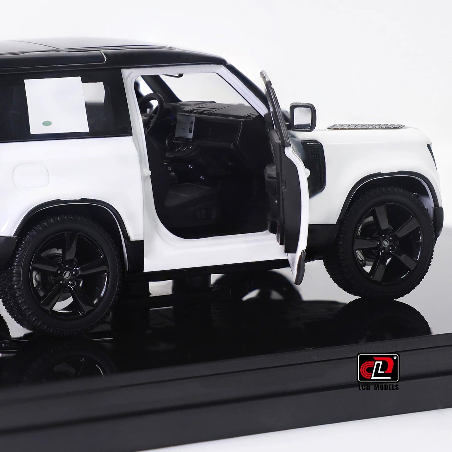 LCD Models 1:43 Land Rover Defender 90 Diecast Model