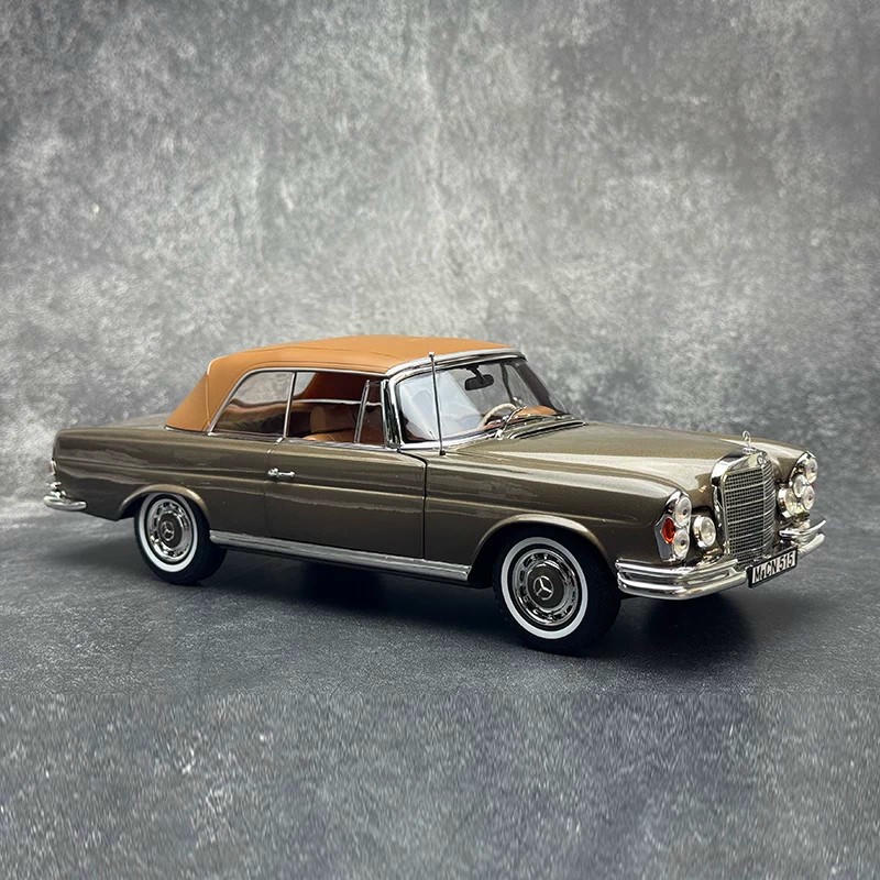 Norev Mercedes-Benz 280SE Cabriolet W111 1:18 Diecast Model Car