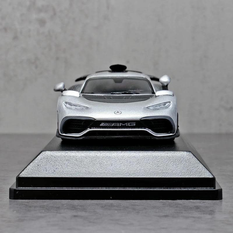 iScale 1:43 Mercedes-AMG ONE Star Livery Diecast Model – YX car model